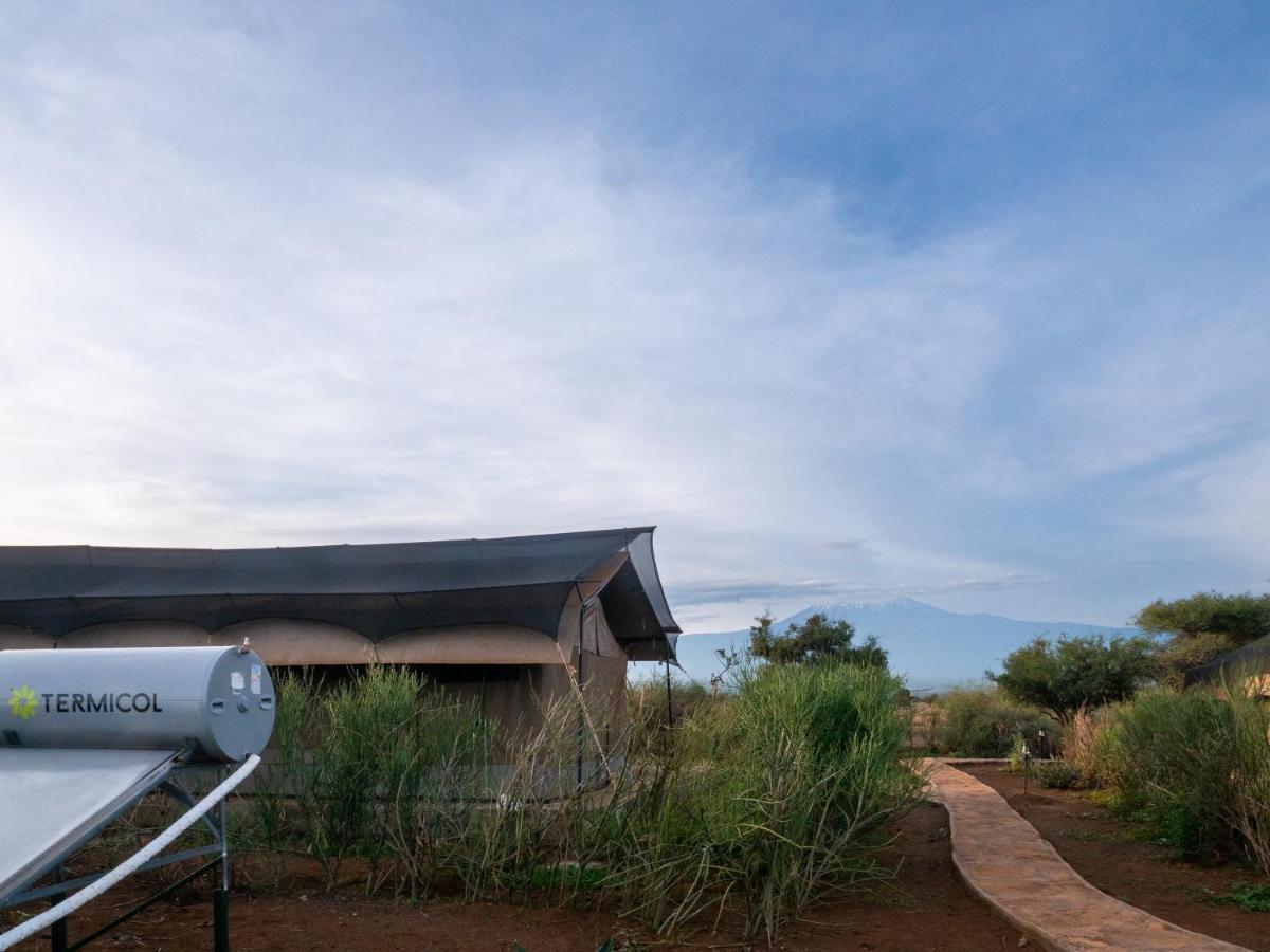 Tulia Amboseli Safari Camp Hotel ภายนอก รูปภาพ