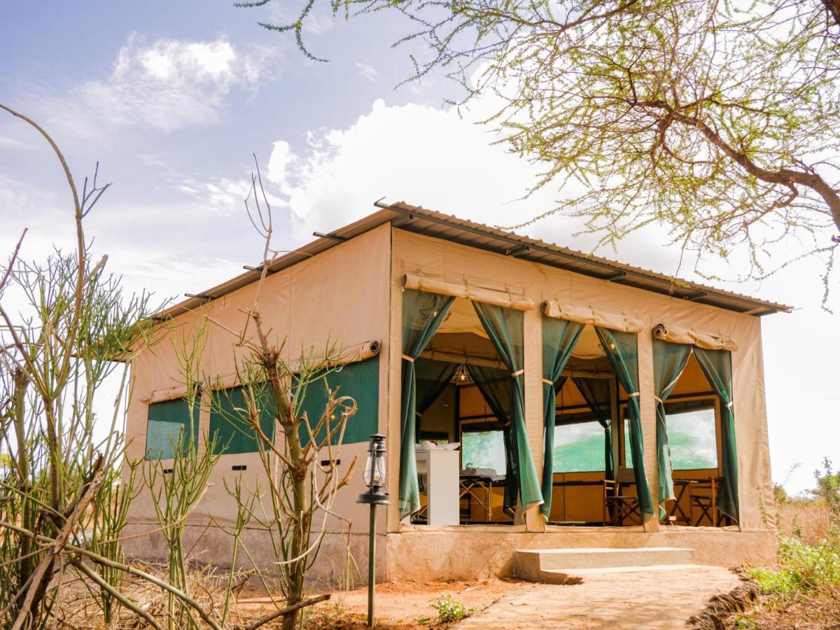 Tulia Amboseli Safari Camp Hotel ภายนอก รูปภาพ